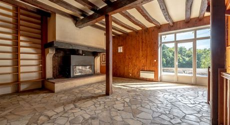 LABEL PIERRES EXCLUSIVE Exceptional 26-hectare estate – 6 cottages to develop – High yield – Châtres (24120) Surrounded by nature, not overlooked – Absolute tranquility