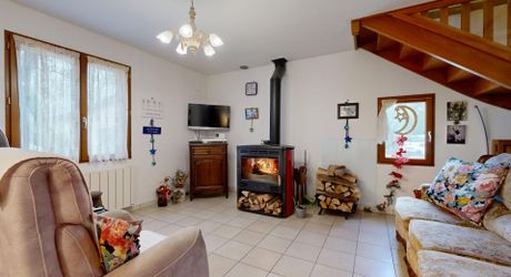 Maison contemporaine avec gîte et beau terrain au calme !