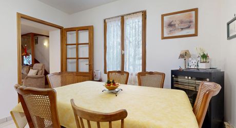 Maison contemporaine avec gîte et beau terrain au calme !