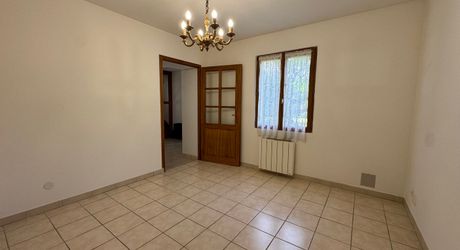 Maison contemporaine avec gîte et beau terrain au calme !