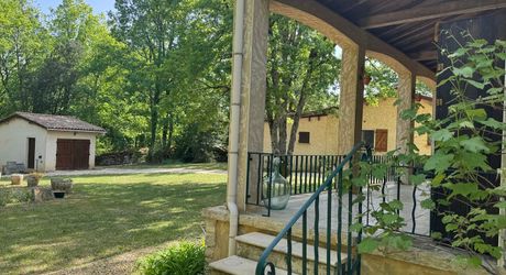Maison contemporaine avec gîte et beau terrain au calme !