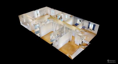 Maison de plain-pied avec 4 chambres, garages et dépendance camping-car