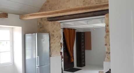 Vue, piscine et sérénité, maison avec 3 chambres, proche de Sarlat et de ses commerces pour résidence principale ou investissement locatif.