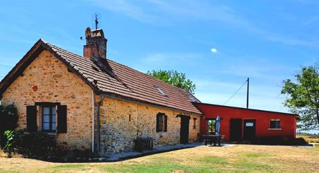 Vue, piscine et sérénité, maison avec 3 chambres, proche de Sarlat et de ses commerces pour résidence principale ou investissement locatif.
