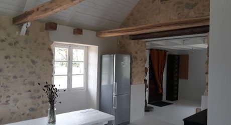 Vue, piscine et sérénité, maison avec 3 chambres, proche de Sarlat et de ses commerces pour résidence principale ou investissement locatif.