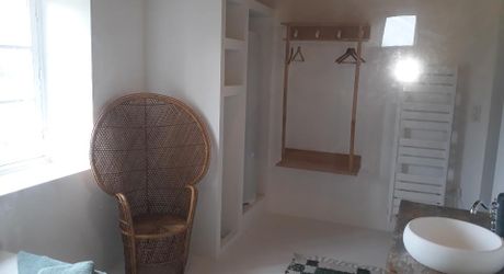 Vue, piscine et sérénité, maison avec 3 chambres, proche de Sarlat et de ses commerces pour résidence principale ou investissement locatif.