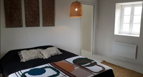 Vue, piscine et sérénité, maison avec 3 chambres, proche de Sarlat et de ses commerces pour résidence principale ou investissement locatif.