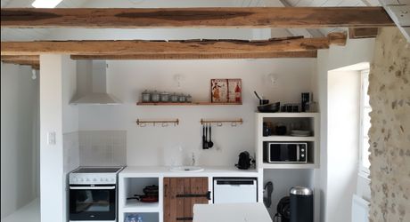 Vue, piscine et sérénité, maison avec 3 chambres, proche de Sarlat et de ses commerces pour résidence principale ou investissement locatif.