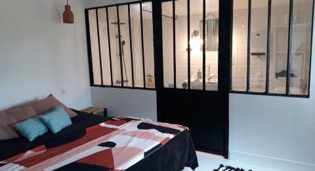 Vue, piscine et sérénité, maison avec 3 chambres, proche de Sarlat et de ses commerces pour résidence principale ou investissement locatif.