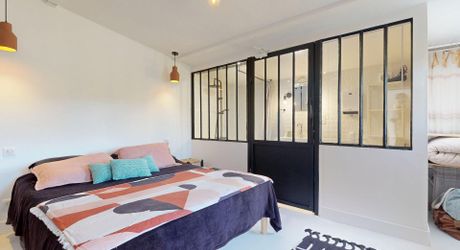 Vue, piscine et sérénité, maison avec 3 chambres, proche de Sarlat et de ses commerces pour résidence principale ou investissement locatif.
