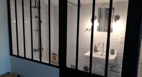 Vue, piscine et sérénité, maison avec 3 chambres, proche de Sarlat et de ses commerces pour résidence principale ou investissement locatif.