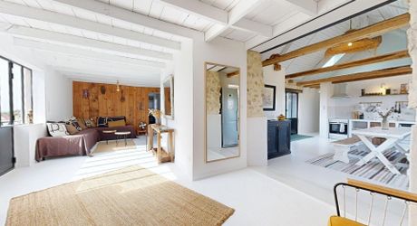 Vue, piscine et sérénité, maison avec 3 chambres, proche de Sarlat et de ses commerces pour résidence principale ou investissement locatif.