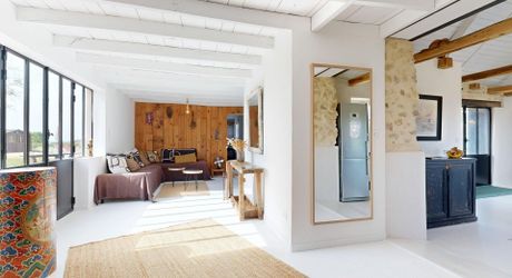 Vue, piscine et sérénité, maison avec 3 chambres, proche de Sarlat et de ses commerces pour résidence principale ou investissement locatif.