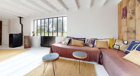Vue, piscine et sérénité, maison avec 3 chambres, proche de Sarlat et de ses commerces pour résidence principale ou investissement locatif.