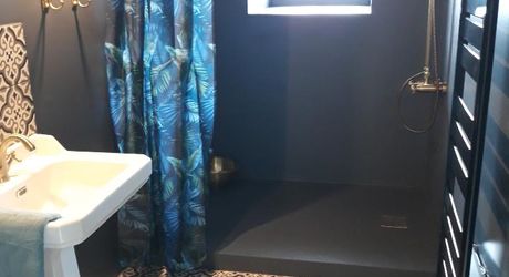 Vue, piscine et sérénité, maison avec 3 chambres, proche de Sarlat et de ses commerces pour résidence principale ou investissement locatif.