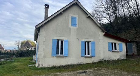 EXCLUSIVITE LABEL PIERRES Maison fonctionelle, quasi plain-pied avec 3 chambres, garage et jardin, à 5 minutes des commodités.