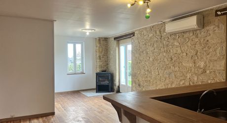 EXCLUSIVITE LABEL PIERRES Maison fonctionelle, quasi plain-pied avec 3 chambres, garage et jardin, à 5 minutes des commodités.