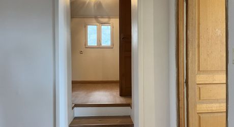 EXCLUSIVITE LABEL PIERRES Maison fonctionelle, quasi plain-pied avec 3 chambres, garage et jardin, à 5 minutes des commodités.