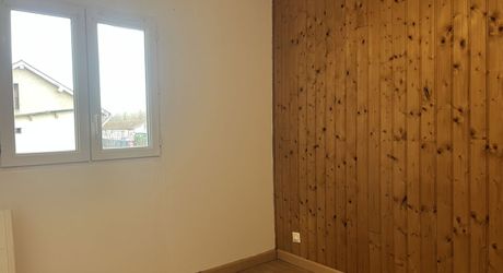 EXCLUSIVITE LABEL PIERRES Maison fonctionelle, quasi plain-pied avec 3 chambres, garage et jardin, à 5 minutes des commodités.