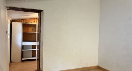 EXCLUSIVITE LABEL PIERRES Maison fonctionelle, quasi plain-pied avec 3 chambres, garage et jardin, à 5 minutes des commodités.