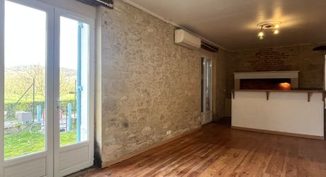 EXCLUSIVITE LABEL PIERRES Maison fonctionelle, quasi plain-pied avec 3 chambres, garage et jardin, à 5 minutes des commodités.