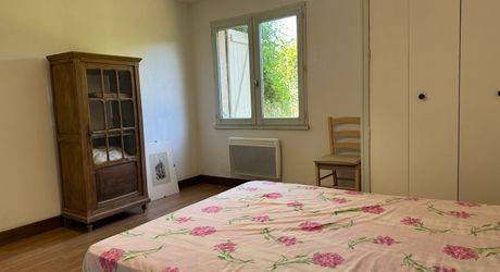 Investissement ou maison familiale dans un village du Périgord Noir avec toutes les commodités et proche de la Dordogne.