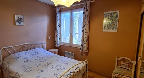 Investissement ou maison familiale dans un village du Périgord Noir avec toutes les commodités et proche de la Dordogne.