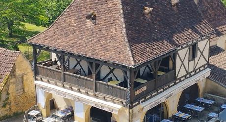 Fonds de commerce Bar Brasserie Restaurant idéalement situé dans village très touristique