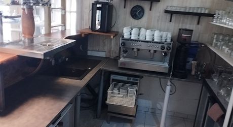 Fonds de commerce Bar Brasserie Restaurant idéalement situé dans village très touristique