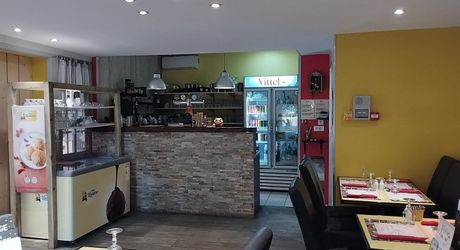 Fonds de commerce Bar Brasserie Restaurant idéalement situé dans village très touristique