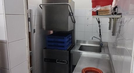 Fonds de commerce Bar Brasserie Restaurant idéalement situé dans village très touristique