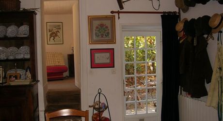 Maison ancienne à renover avec piscine, dépendance et terrain de 882m2 près des commerces