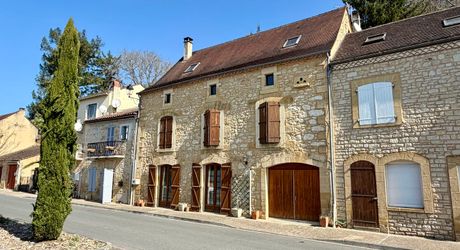 Maison à vendre à proximité de Saint-Cyprien (24)