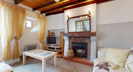 Ensemble immobilier de deux maisons mitoyennes avec terrasses