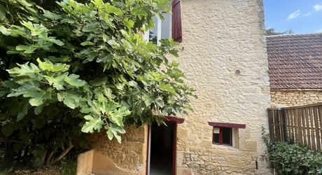 EXCLUSIVITE LABEL PIERRES Maison en pierres 3 chambres et terrasse, Opportunité d'investissement ou résidence de charme proche deux villages avec tous commerces