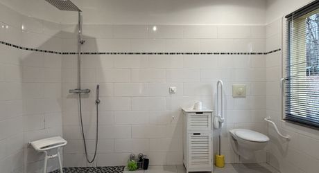 Il était une fois…un domaine secret en Périgord Noir Avec une maison principale, 2 chambres d’hôtes et 2 gîtes, proche des commodités.