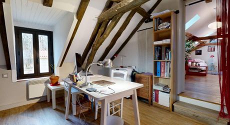 Il était une fois…un domaine secret en Périgord Noir Avec une maison principale, 2 chambres d’hôtes et 2 gîtes, proche des commodités.