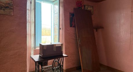 Small farmhouse to restore on over 3 hectares of land.