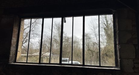 Hangar de plus de 330 m2 idéal pour une activité professionnelle