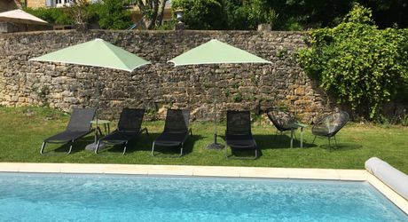 Maison de charme en pierre avec piscine, vue et calme !
