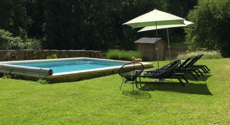 Maison de charme en pierre avec piscine, vue et calme !