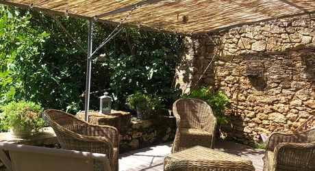 Maison de charme en pierre avec piscine, vue et calme !