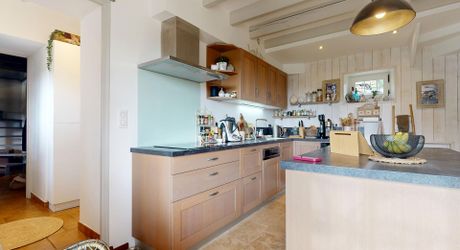 Maison de charme en pierre avec piscine, vue et calme !