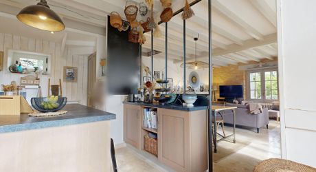 Maison de charme en pierre avec piscine, vue et calme !