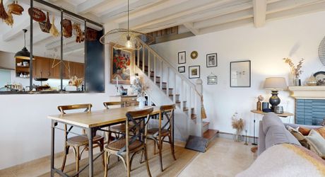 Maison de charme en pierre avec piscine, vue et calme !