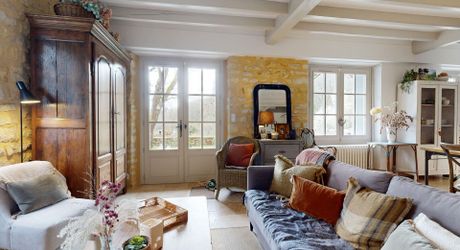 Maison de charme en pierre avec piscine, vue et calme !