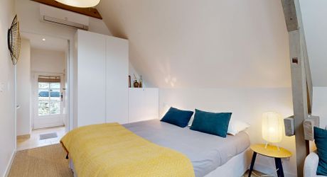 Maison de charme en pierre avec piscine, vue et calme !