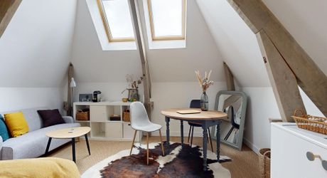 Maison de charme en pierre avec piscine, vue et calme !