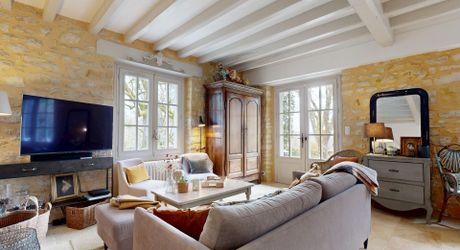 Maison de charme en pierre avec piscine, vue et calme !