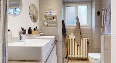 Maison de charme en pierre avec piscine, vue et calme !